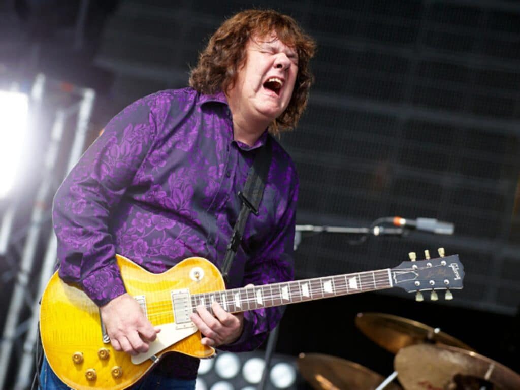 GARY MOORE HACIENDO EL ALARIDO